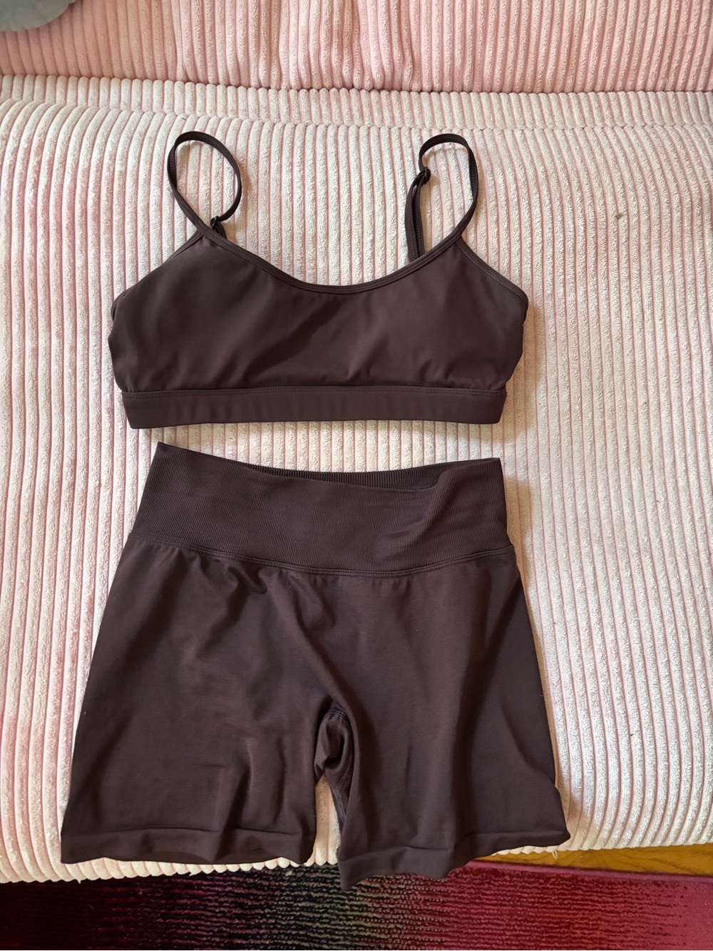 YoungLA Legacy Set Burgundy Small - Picture 1 of 6